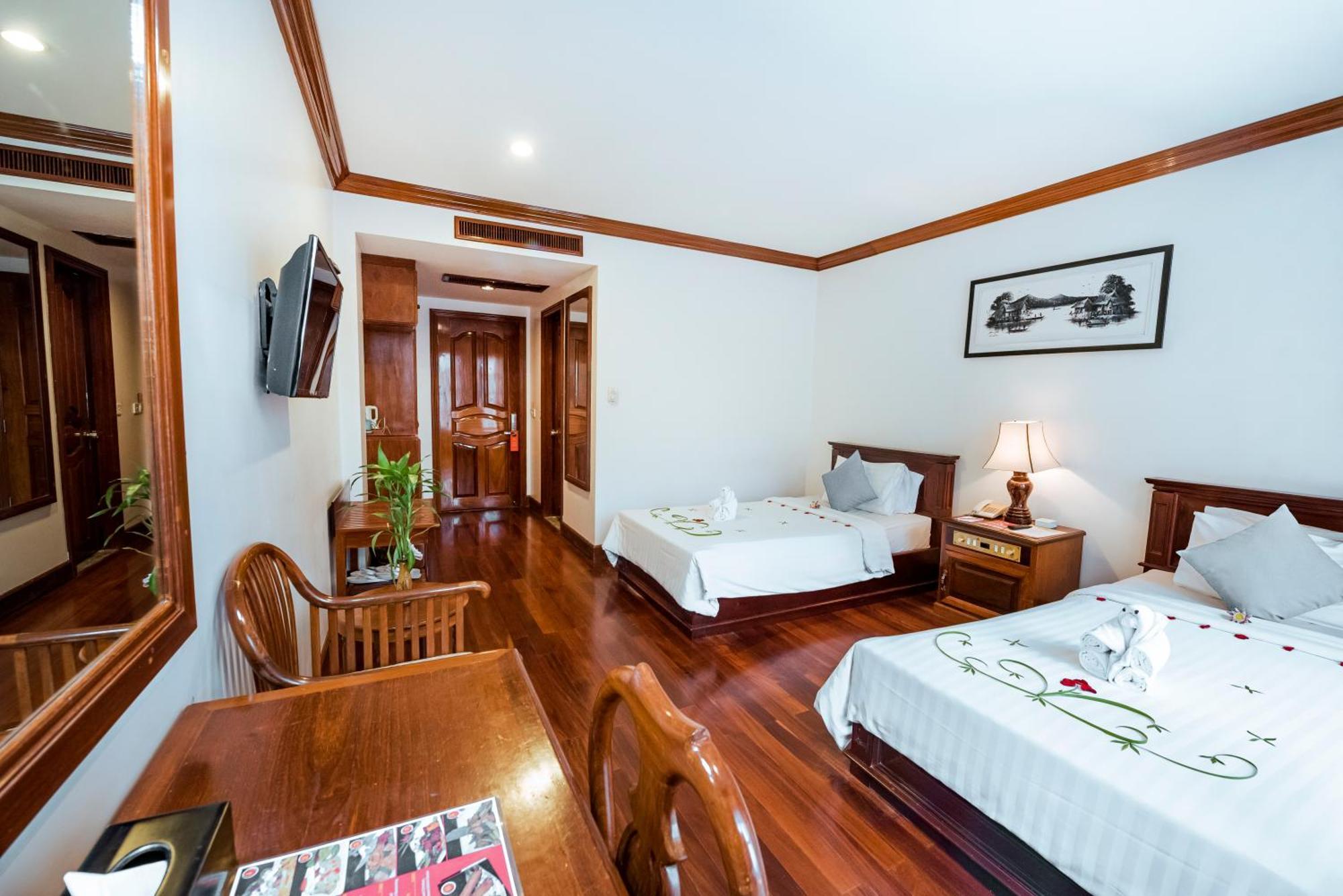 סיאם ריפ The Suite By Royal Crown Hotel מראה חיצוני תמונה