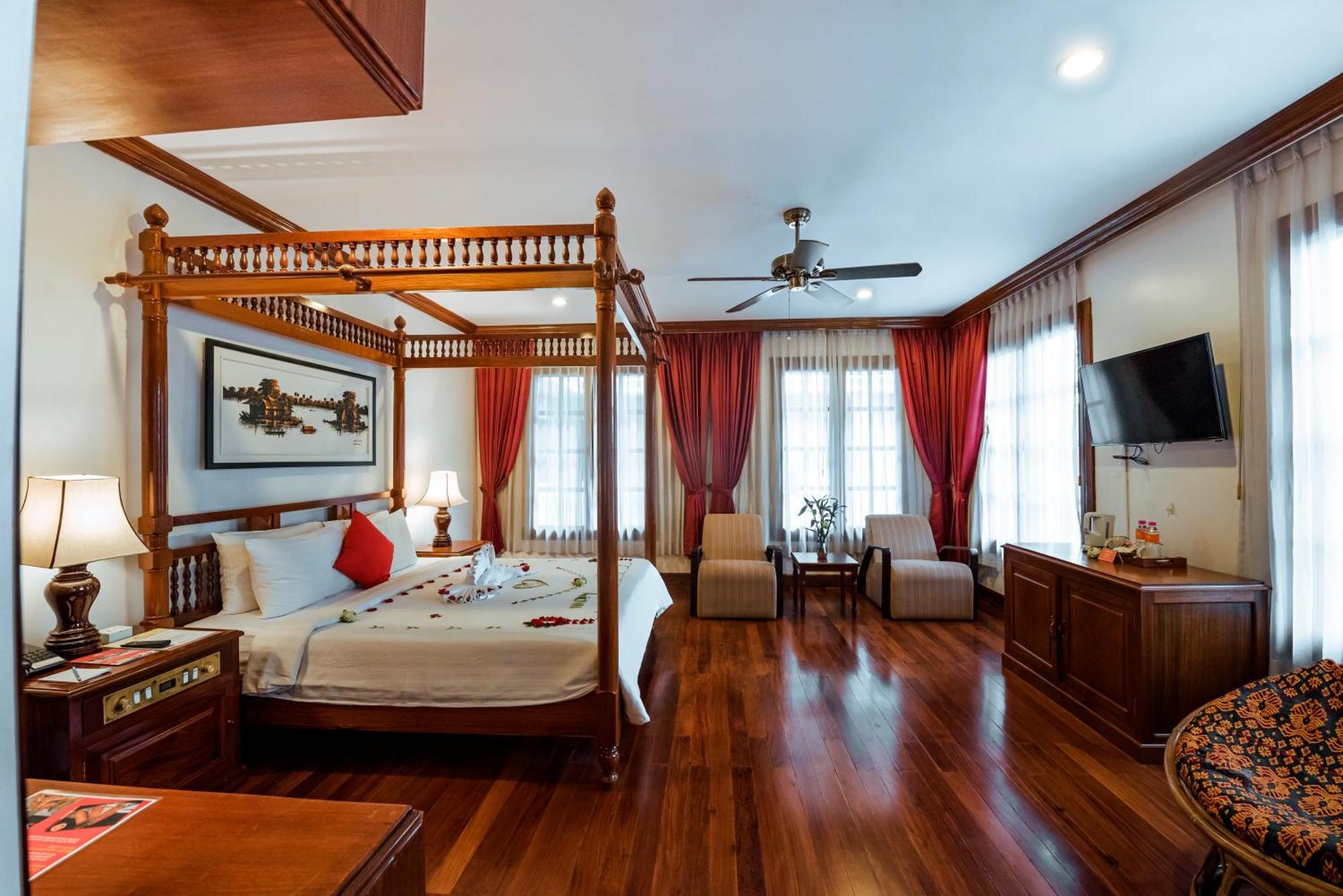 סיאם ריפ The Suite By Royal Crown Hotel מראה חיצוני תמונה